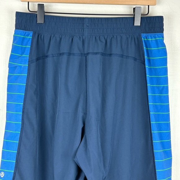 Lululemon Shorts Mens Large‎ Blue Side Stripes 11” Stretch Unlined Lightweight - Picture 11 of 15